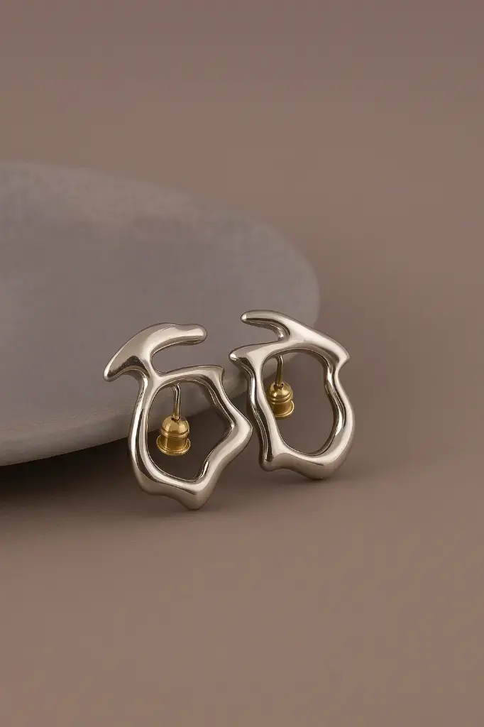 Liquid Form Studs