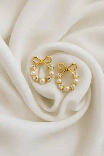 Golden Grace Wreaths